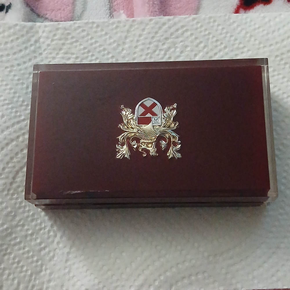 Lady Elgin Watch Case Vintage Lion Crest Velvet Inside